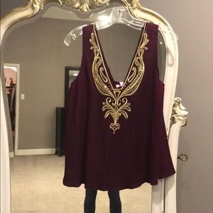 Brand new Lilly Owen top!!